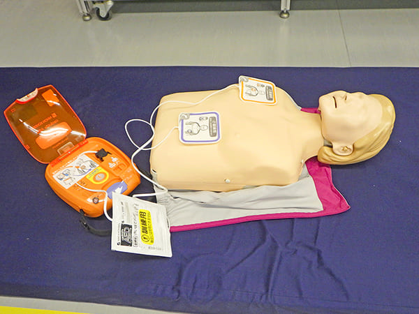 Ordinary lifesaving training / AED training